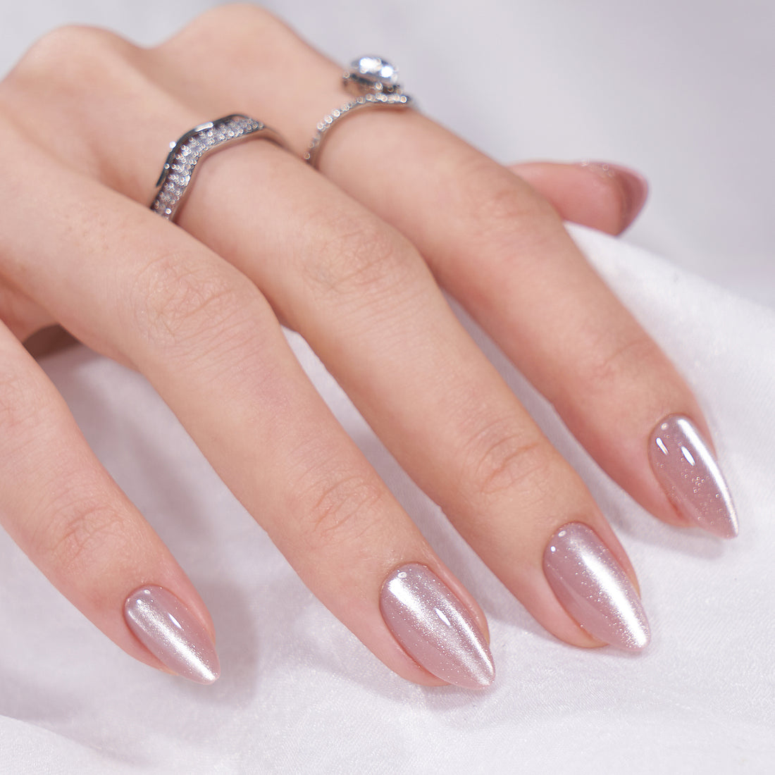 Shiny Nude Almond Medium
