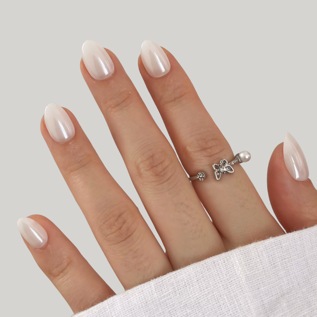 Pearl Short Oval Press-On Nails